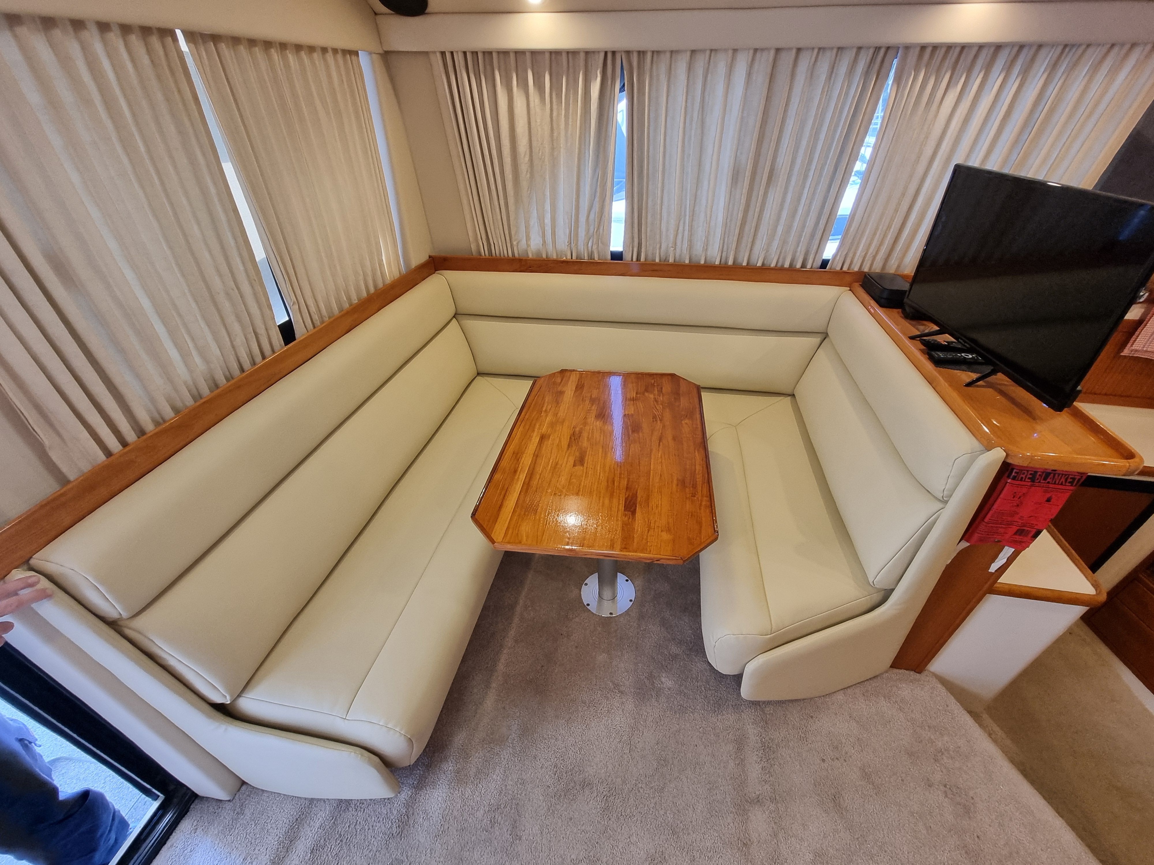 Recover extra seat; Recover Dinette in Novatex Vinyl — photo