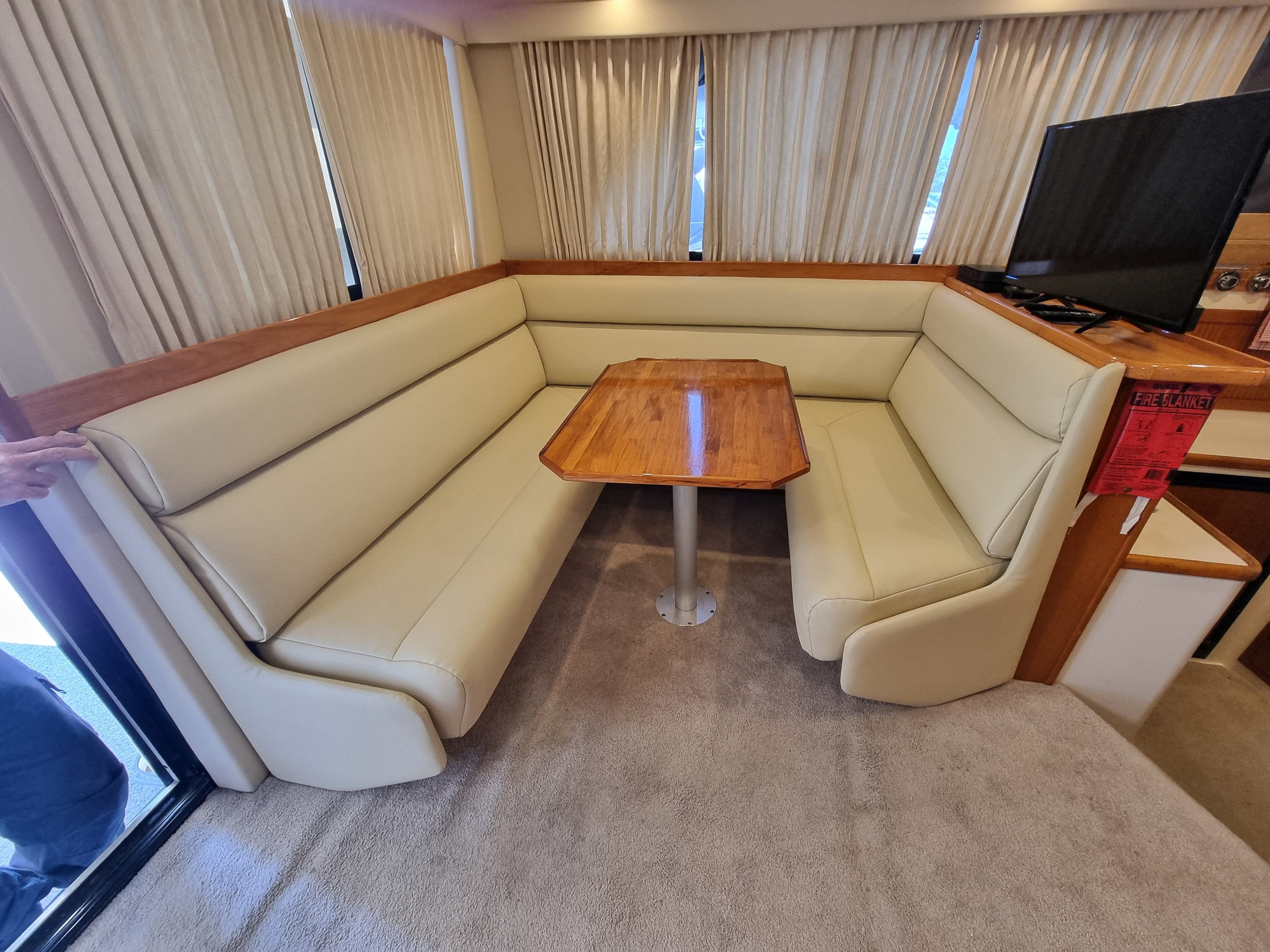 Recover extra seat; Recover Dinette in Novatex Vinyl — photo