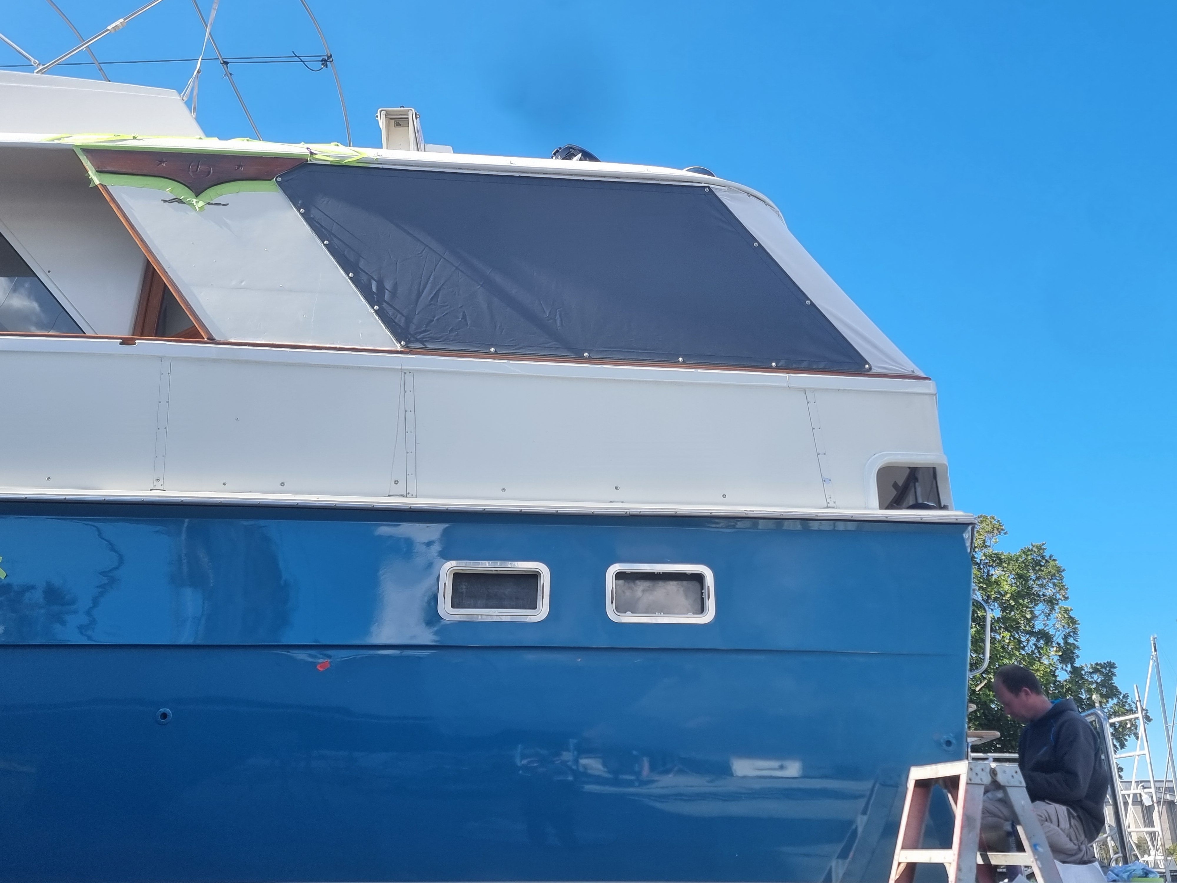 Pattern, make & fit Mesh Covers with sailtrack in Soltis Perform 92 — photo
