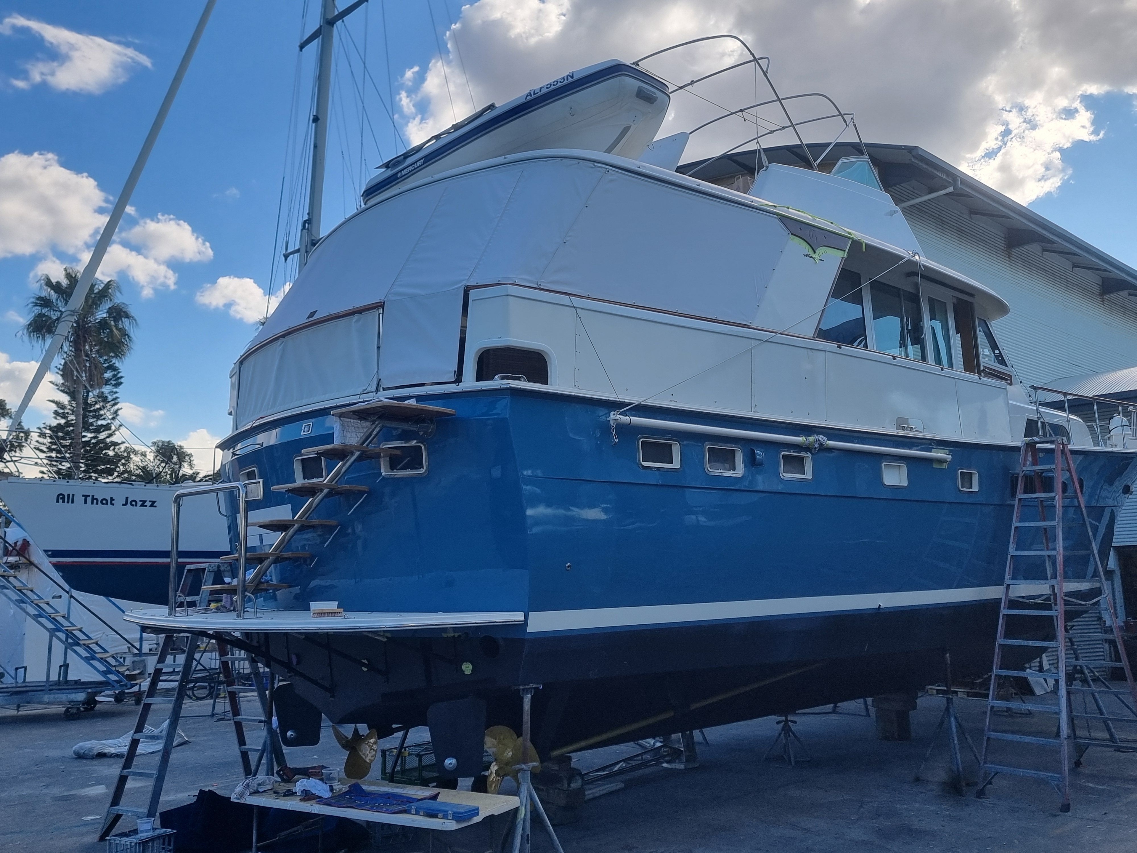 Pattern, make & fit Mesh Covers with sailtrack in Soltis Perform 92 — photo