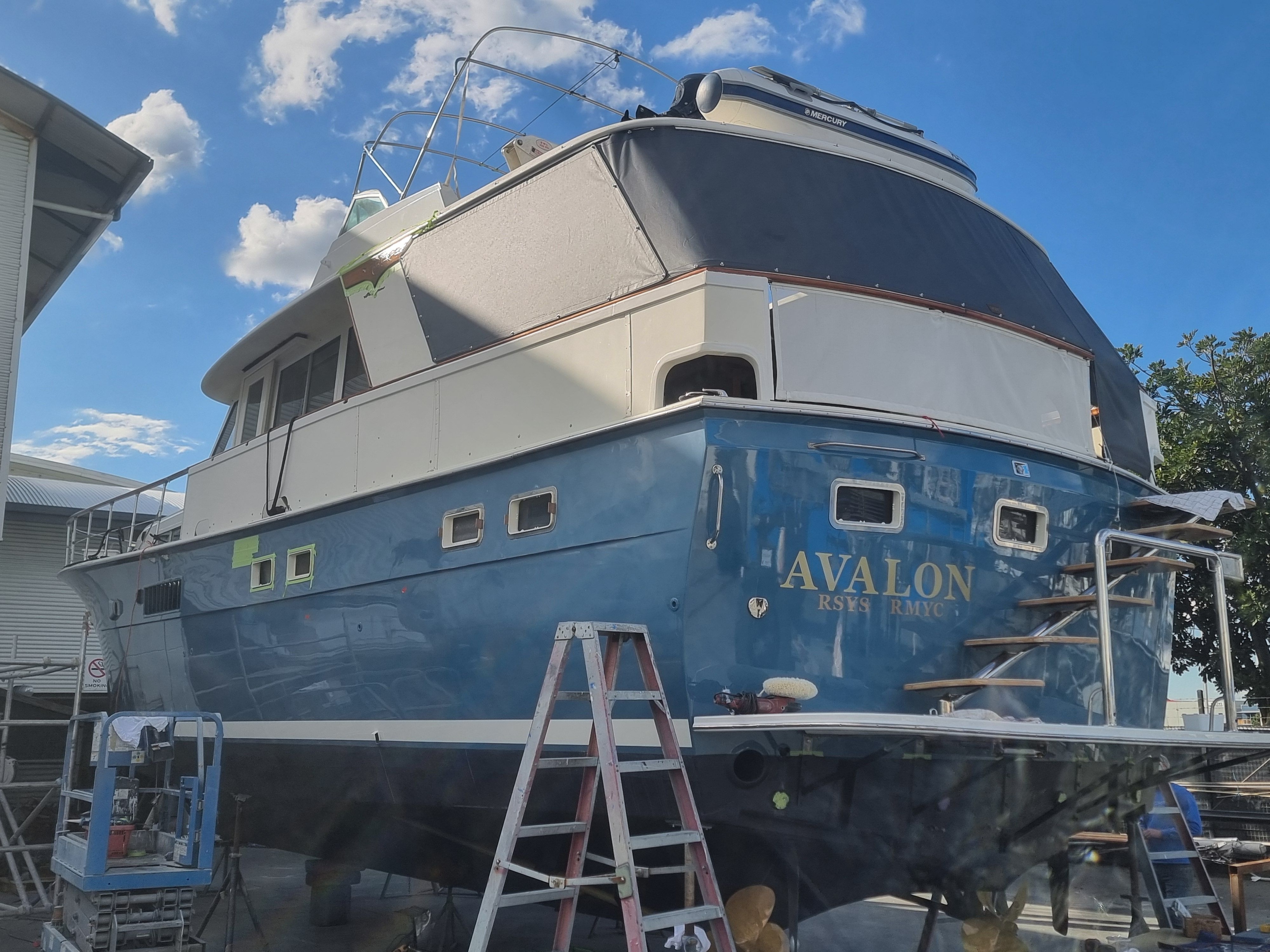 Pattern, make & fit Mesh Covers with sailtrack in Soltis Perform 92 — photo