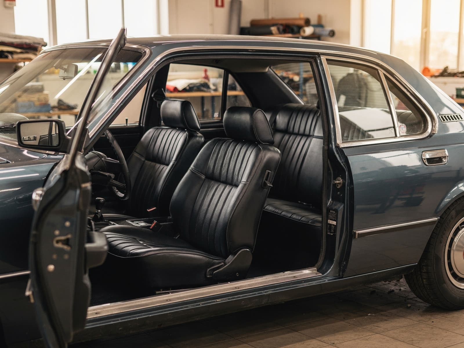 Cars & Sedans
